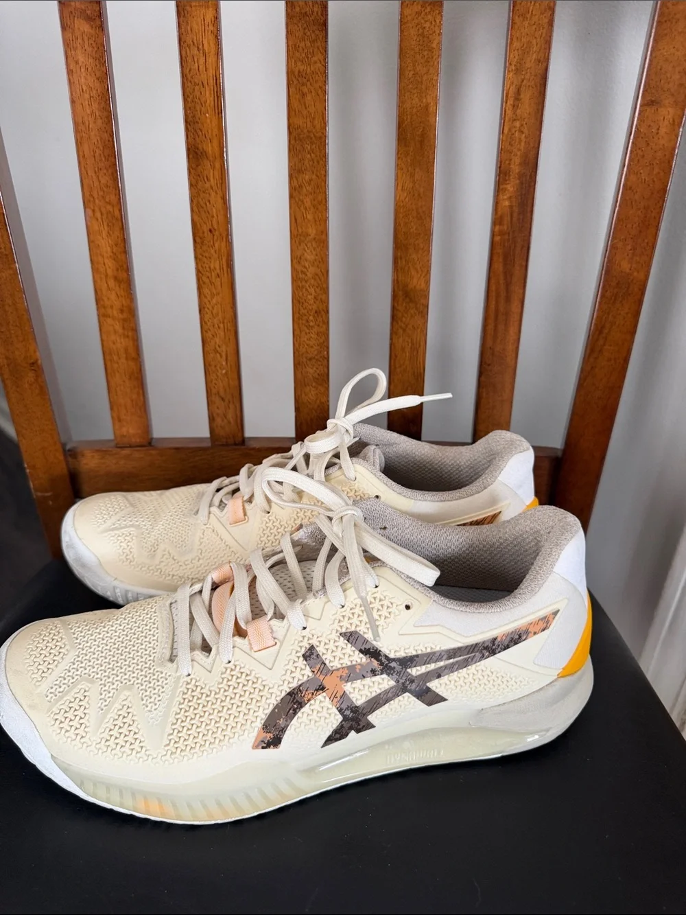 Like New!! ASICS Sneakers